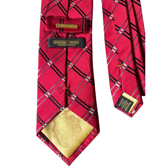 Donald Trump SIGNATURE Collection Gold Bar Red Grey Stripe Men's Silk Tie - Picture 3 of 6